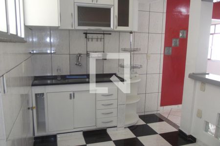 Cozinha de apartamento para alugar com 2 quartos, 62m² em Inhauma, Rio de Janeiro