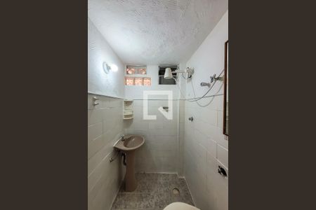 Banheiro de kitnet/studio para alugar com 1 quarto, 35m² em Aclimação, São Paulo