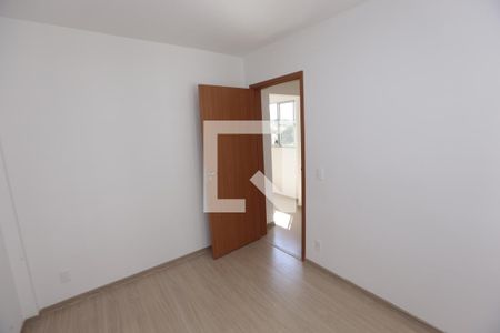 Quarto 2 de apartamento para alugar com 2 quartos, 47m² em Chácaras Califórnia, Contagem