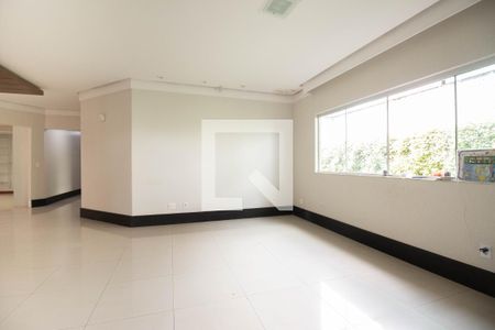 Sala de casa para alugar com 3 quartos, 250m² em Park Way, Brasília