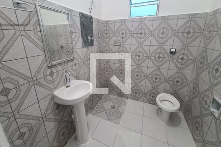 Banheiro de casa para alugar com 1 quarto, 69m² em Jardim Sapopemba, São Paulo