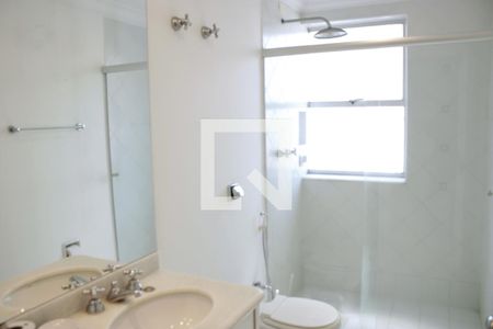 Apartamento para alugar com 202m², 3 quartos e 1 vaga Apartamento para alugar com 202m², 3 quartos e 1 vagaBanheiro 2