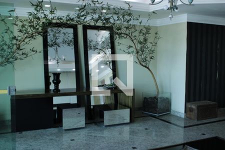 Apartamento para alugar com 202m², 3 quartos e 1 vaga Apartamento para alugar com 202m², 3 quartos e 1 vagaHall social