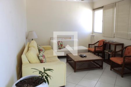 Apartamento para alugar com 202m², 3 quartos e 1 vaga Apartamento para alugar com 202m², 3 quartos e 1 vagaSala de TV