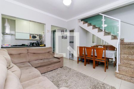 Sala de casa para alugar com 2 quartos, 75m² em Jardim Brasília, São Paulo