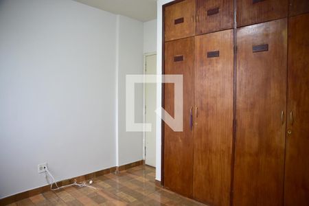 Quarto 1 de apartamento para alugar com 3 quartos, 85m² em Santa Efigênia, Belo Horizonte