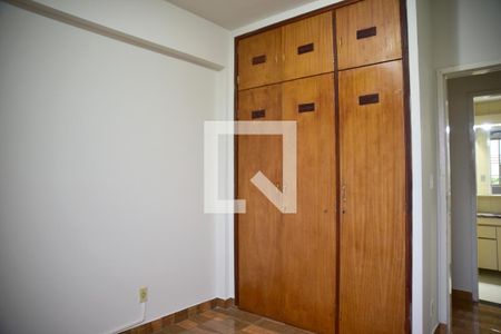 Quarto 2 de apartamento para alugar com 3 quartos, 85m² em Santa Efigênia, Belo Horizonte