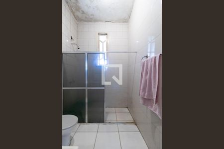 Banheiro Corredor 1 de casa à venda com 4 quartos, 340m² em Glória, Porto Alegre