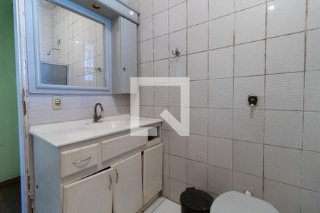 Banheiro Corredor 1 de casa para alugar com 4 quartos, 340m² em Glória, Porto Alegre