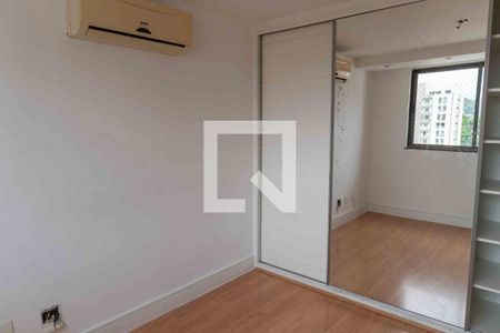 Quarto 1 de apartamento à venda com 3 quartos, 203m² em São Domingos, Niterói