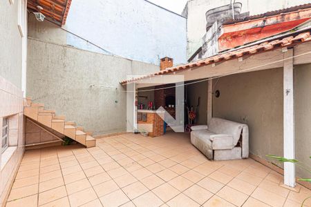 Casa à venda com 186m², 2 quartos e 2 vagas Casa à venda com 186m², 2 quartos e 2 vagasQuintal Fundos