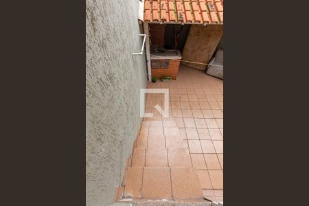 Casa à venda com 186m², 2 quartos e 2 vagas Casa à venda com 186m², 2 quartos e 2 vagasEscada Sala Comercial