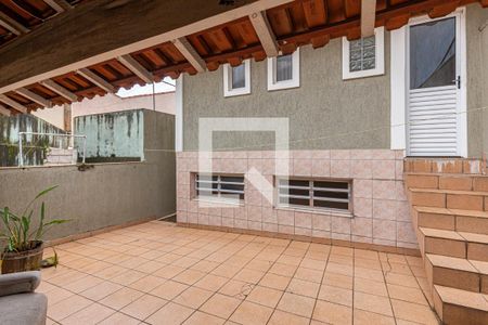 Casa à venda com 186m², 2 quartos e 2 vagas Casa à venda com 186m², 2 quartos e 2 vagasQuintal Fundos
