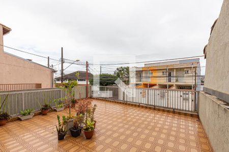 Casa à venda com 186m², 2 quartos e 2 vagas Casa à venda com 186m², 2 quartos e 2 vagasVaranda