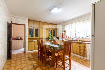 Casa à venda com 186m², 2 quartos e 2 vagas Casa à venda com 186m², 2 quartos e 2 vagasCozinha