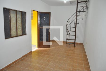 Sala de casa para alugar com 2 quartos, 75m² em Piedade, Rio de Janeiro