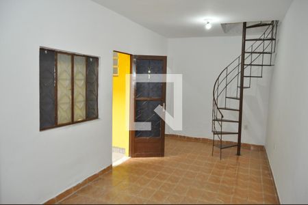 Sala de casa para alugar com 2 quartos, 75m² em Piedade, Rio de Janeiro