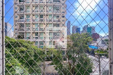 Vista  de apartamento para alugar com 3 quartos, 98m² em Moema, São Paulo