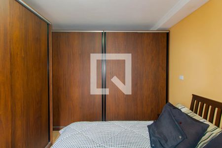 Quarto 1 de casa para alugar com 2 quartos, 137m² em Vila Ema, São Paulo