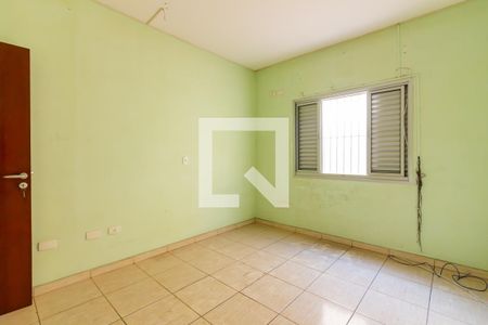 Quarto 2 de casa à venda com 5 quartos, 200m² em Vila Osasco, Osasco