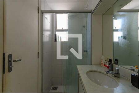 Banheiro Suíte de apartamento à venda com 3 quartos, 70m² em Jardim Guanabara, Belo Horizonte