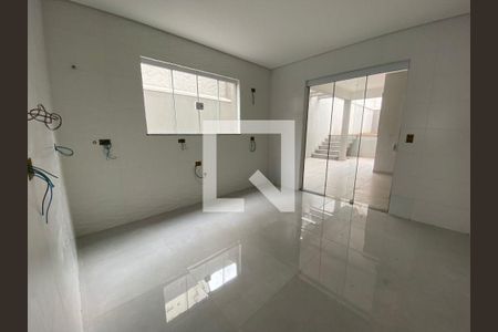 Casa à venda com 3 quartos, 157m² em Vila Milton, Guarulhos