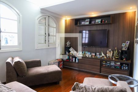 Quarto  de casa à venda com 3 quartos, 240m² em Conjunto Califórnia, Belo Horizonte