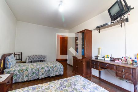 Apartamento à venda com 312m², 4 quartos e 3 vagas Apartamento à venda com 312m², 4 quartos e 3 vagasQuarto 1 - Suíte