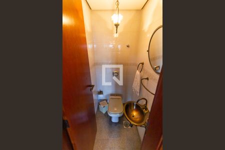 Apartamento à venda com 312m², 4 quartos e 3 vagas Apartamento à venda com 312m², 4 quartos e 3 vagasLavabo