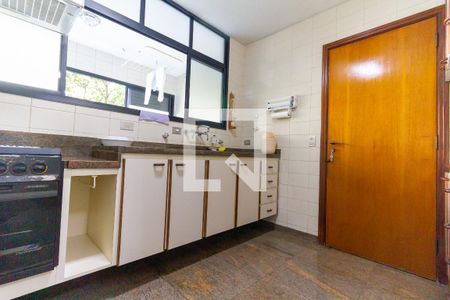 Apartamento à venda com 312m², 4 quartos e 3 vagas Apartamento à venda com 312m², 4 quartos e 3 vagasCozinha