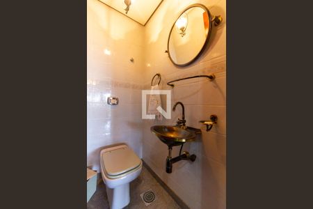 Apartamento à venda com 312m², 4 quartos e 3 vagas Apartamento à venda com 312m², 4 quartos e 3 vagasLavabo