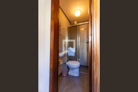 Apartamento à venda com 312m², 4 quartos e 3 vagas Apartamento à venda com 312m², 4 quartos e 3 vagasBanheiro de serviço