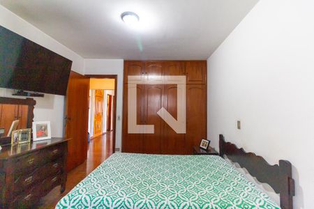 Apartamento à venda com 312m², 4 quartos e 3 vagas Apartamento à venda com 312m², 4 quartos e 3 vagasQuarto 3 - Suíte