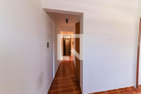 Corredor de casa para alugar com 2 quartos, 120m² em Vila Sônia, São Paulo