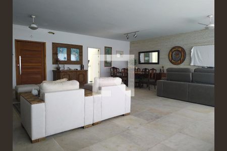Sala de apartamento para alugar com 4 quartos, 380m² em Morro do Maluf, Guarujá
