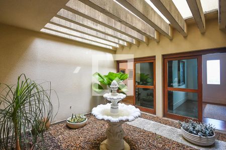 Jarim de inverno de casa à venda com 4 quartos, 480m² em Jardim Guedala, São Paulo
