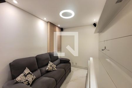 Sala de TV de apartamento para alugar com 2 quartos, 65m² em Vila Caraguatá, São Paulo