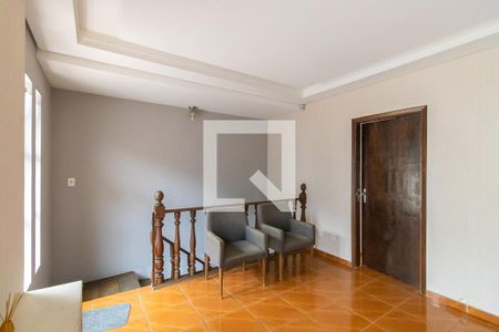 Sala do piso superior de casa à venda com 3 quartos, 230m² em Jardim Chapadão, Campinas