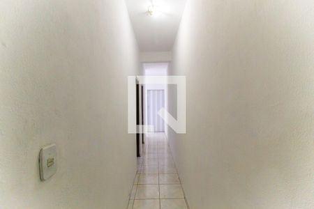 Corredor de casa para alugar com 2 quartos, 75m² em Vila Carmosina, São Paulo