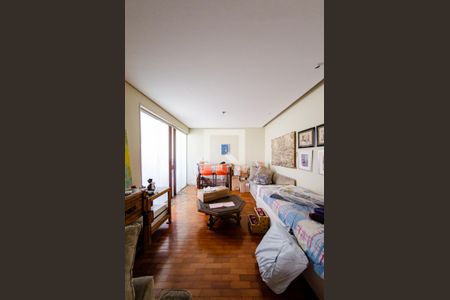 Sala de casa à venda com 5 quartos, 525m² em Carlos Prates, Belo Horizonte
