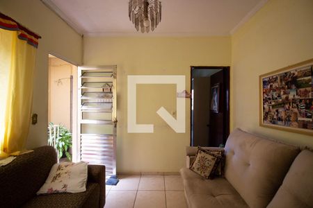 Sala de casa à venda com 4 quartos, 100m² em Vila Monte Santo, São Paulo