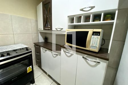 Cozinha de apartamento para alugar com 2 quartos, 54m² em Parque Centenario, Duque de Caxias