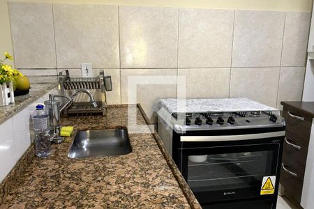 Cozinha de apartamento para alugar com 2 quartos, 54m² em Parque Centenario, Duque de Caxias