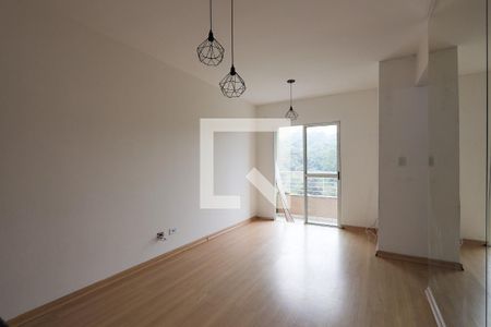 Sala de apartamento para alugar com 2 quartos, 56m² em Parque Rincão, Cotia