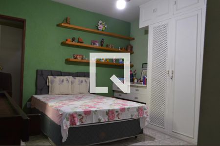 Quarto  de casa para alugar com 3 quartos, 200m² em Taquara, Rio de Janeiro