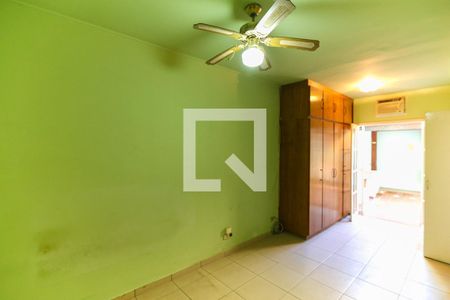 Quarto 2 de casa para alugar com 2 quartos, 150m² em Super Quadra Morumbi, São Paulo