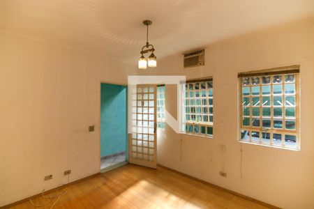 Sala de casa para alugar com 2 quartos, 150m² em Super Quadra Morumbi, São Paulo