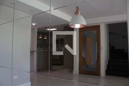 Sala de casa para alugar com 3 quartos, 200m² em Água Fria, São Paulo