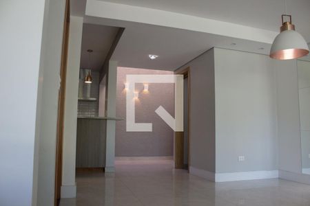 Sala de casa para alugar com 3 quartos, 200m² em Água Fria, São Paulo
