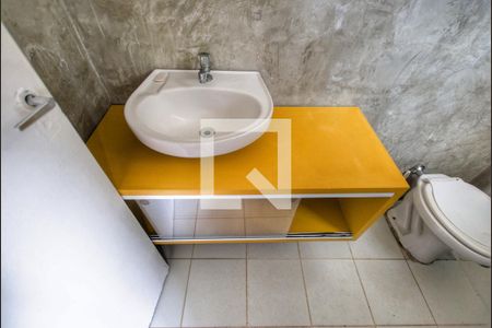 Banheiro de kitnet/studio para alugar com 1 quarto, 30m² em Aclimação, São Paulo